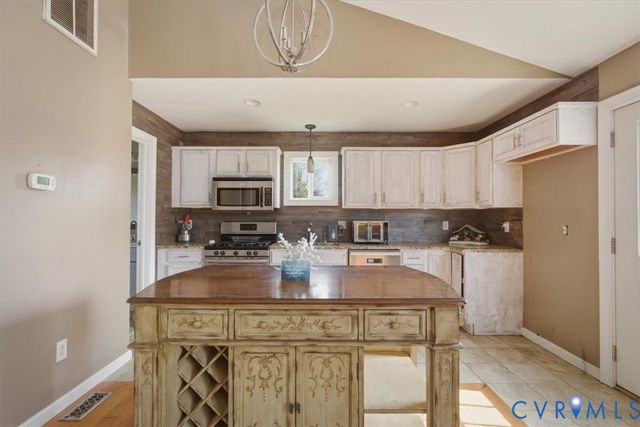 1151 Cartersville Rd, Cartersville, VA 23027