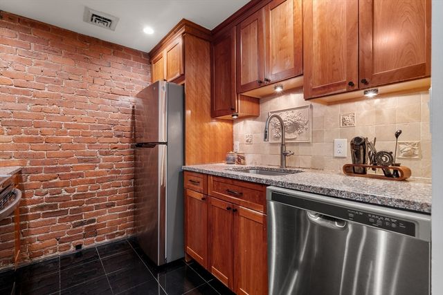 103 Gainsborough St 108, Boston, MA 02115