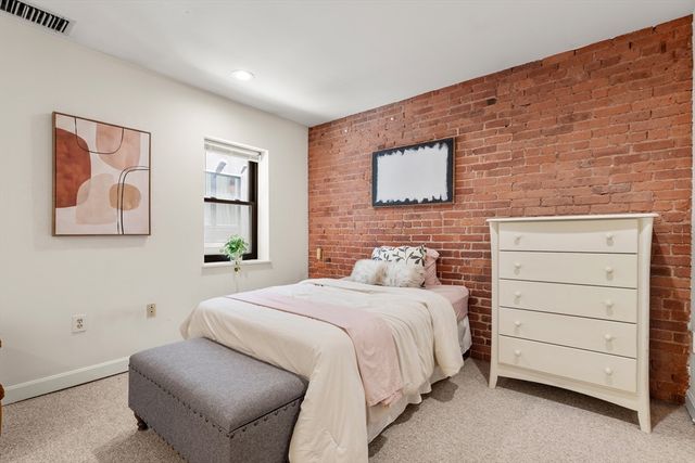 103 Gainsborough St 108, Boston, MA 02115