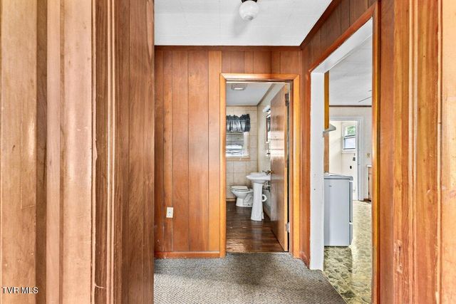201 Melrose Street, Hampton, TN 37658