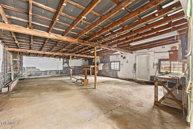 201 Melrose Street, Hampton, TN 37658