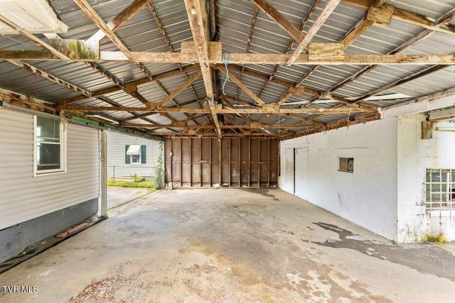 201 Melrose Street, Hampton, TN 37658