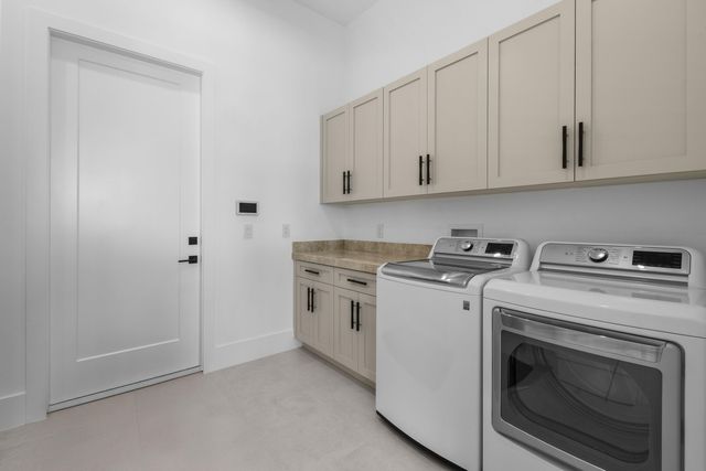 2408 Azure Circle, Palm Beach Gardens, FL 33410