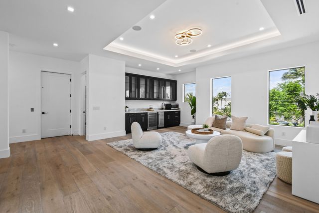 2408 Azure Circle, Palm Beach Gardens, FL 33410