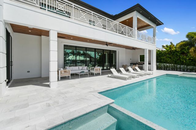 2408 Azure Circle, Palm Beach Gardens, FL 33410