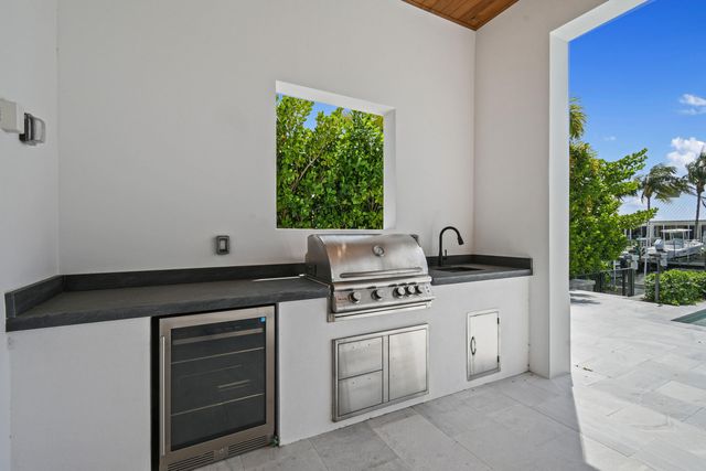 2408 Azure Circle, Palm Beach Gardens, FL 33410