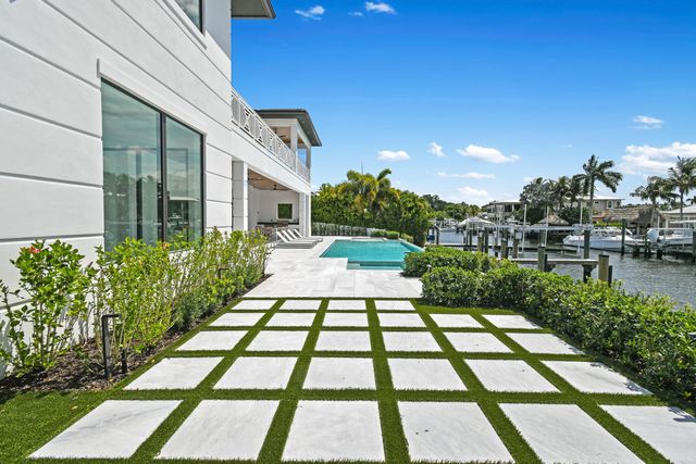 2408 Azure Circle, Palm Beach Gardens, FL 33410