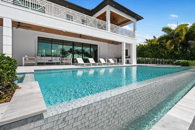 2408 Azure Circle, Palm Beach Gardens, FL 33410