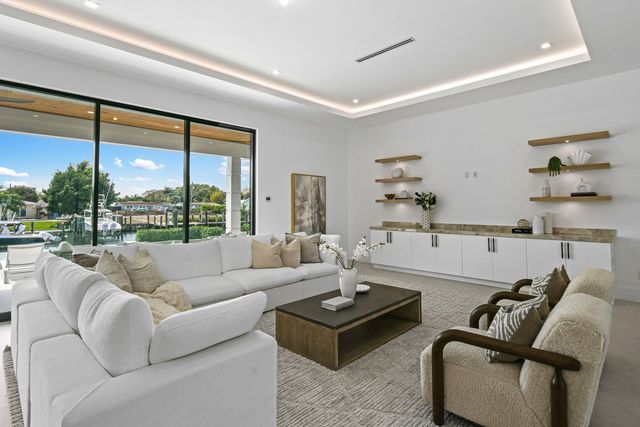 2408 Azure Circle, Palm Beach Gardens, FL 33410