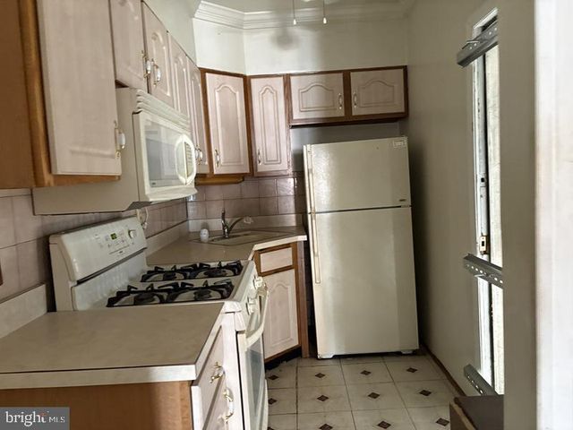 2054 ANCHOR ST, Philadelphia, PA 19124