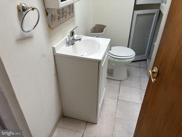 2054 ANCHOR ST, Philadelphia, PA 19124