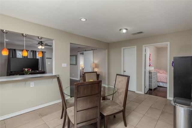 101 Spring Valley Circle, Azle, TX 76020