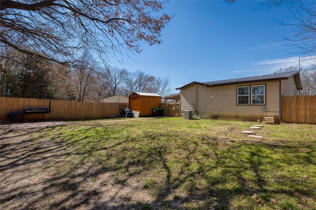101 Spring Valley Circle, Azle, TX 76020