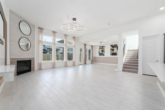 32018 Crested Knoll Court, Fulshear, TX 77441