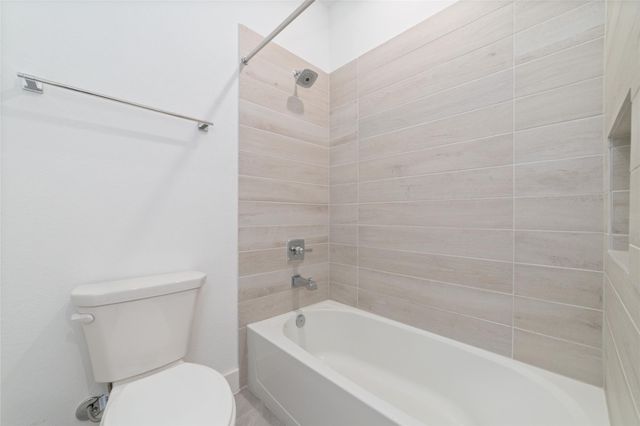 32018 Crested Knoll Court, Fulshear, TX 77441