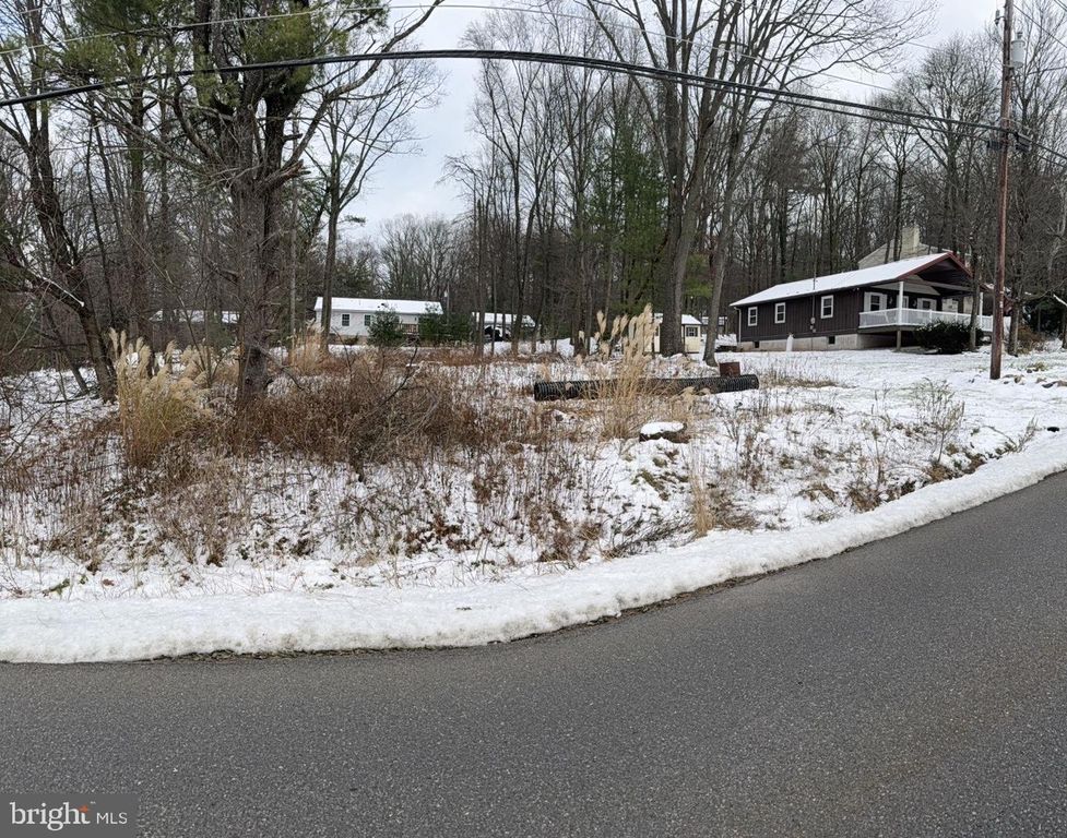 238 MOHAVE DR, Auburn, PA 17922