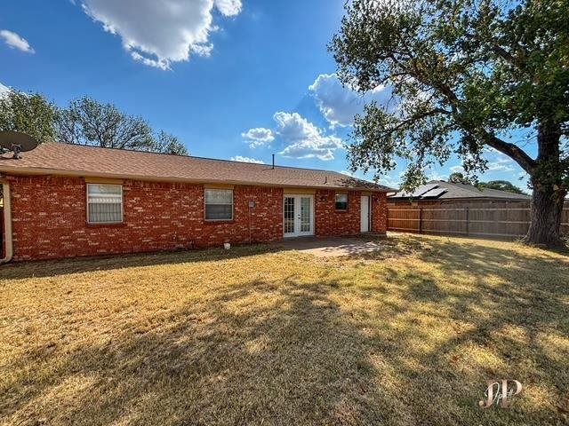 6033 SW Atterbury Dr, Lawton, OK 73505