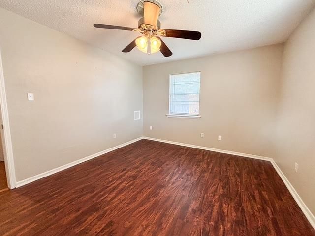 6033 SW Atterbury Dr, Lawton, OK 73505