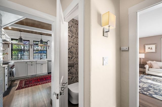 3 Orne Sq, Salem, MA 01970
