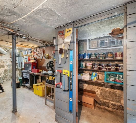 3 Orne Sq, Salem, MA 01970