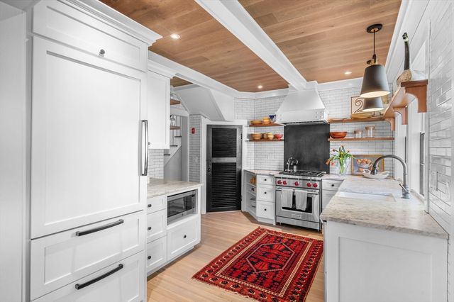 3 Orne Sq, Salem, MA 01970