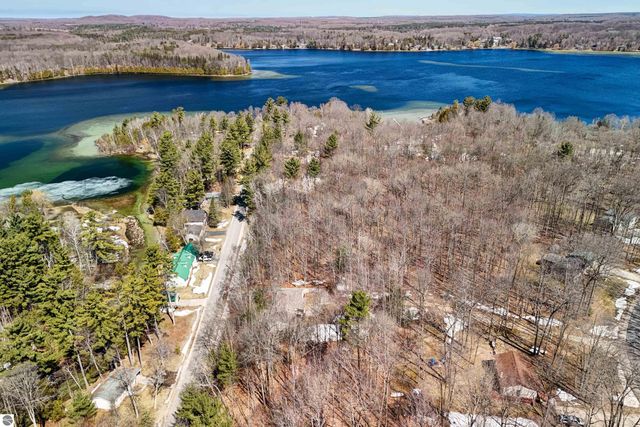 5365 Riverdale Lane, Lake Ann, MI 49650