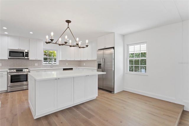 4704 W BROOKWOOD DRIVE, Tampa, FL 33629