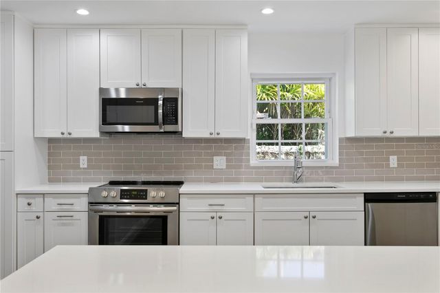 4704 W BROOKWOOD DRIVE, Tampa, FL 33629