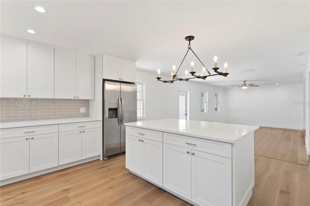 4704 W BROOKWOOD DRIVE, Tampa, FL 33629