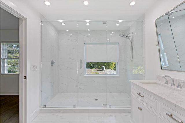 4704 W BROOKWOOD DRIVE, Tampa, FL 33629