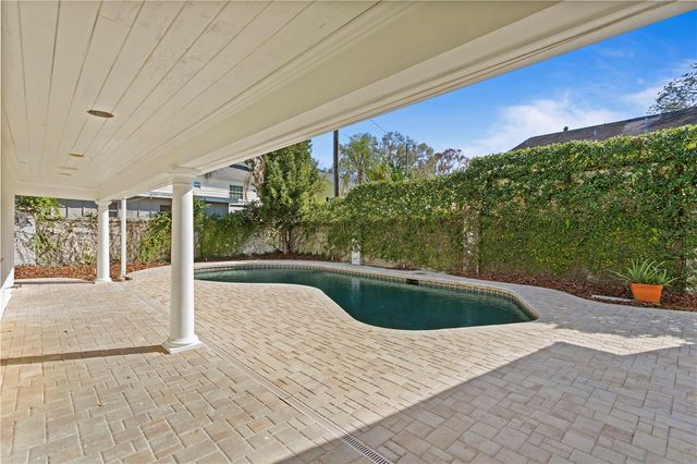 4704 W BROOKWOOD DRIVE, Tampa, FL 33629
