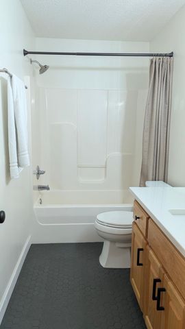 15551 Vale Street NW, Andover, MN 55304