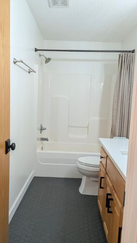 15551 Vale Street NW, Andover, MN 55304