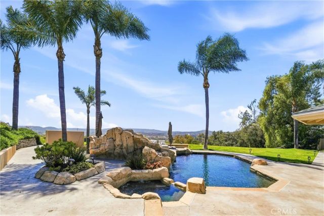 24962 Nellie Gail, Laguna Hills, CA 92653