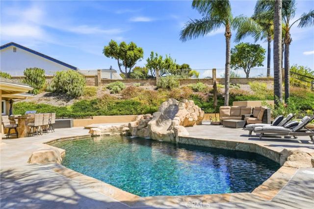 24962 Nellie Gail, Laguna Hills, CA 92653