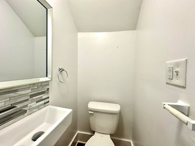 801 Meeting Street, Charleston, SC 29403