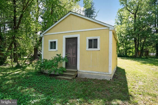 4105 LEE, White Plains, MD 20695