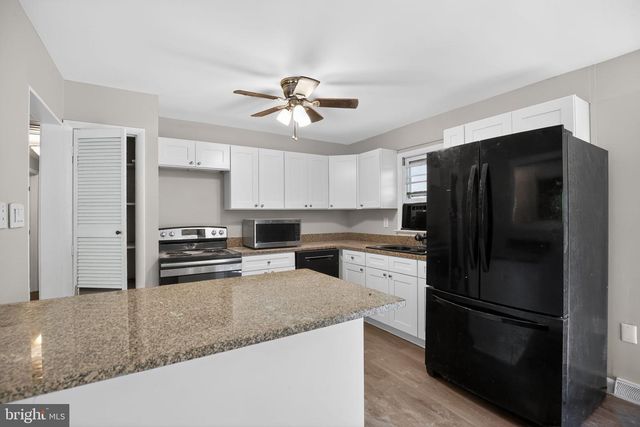 4105 LEE, White Plains, MD 20695