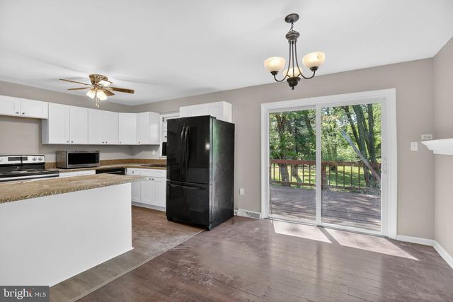 4105 LEE, White Plains, MD 20695