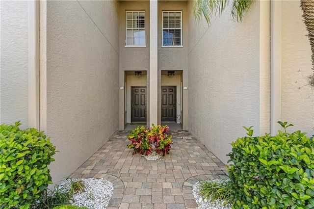 5693 Heron LN 503, Naples, FL 34110