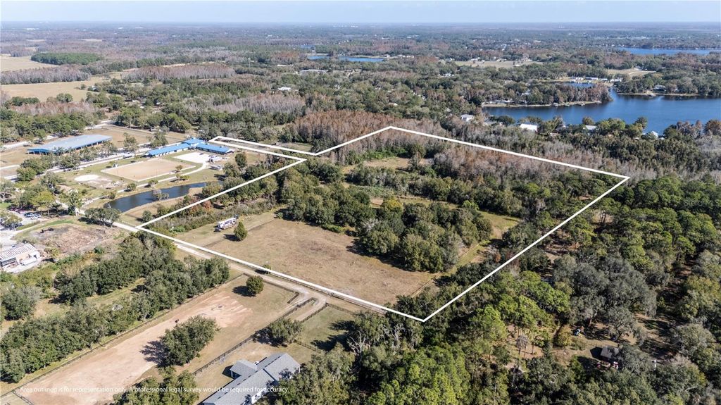 Image 7 of property listing at 11560 TARPON SPRINGS, Odessa, FL 33556