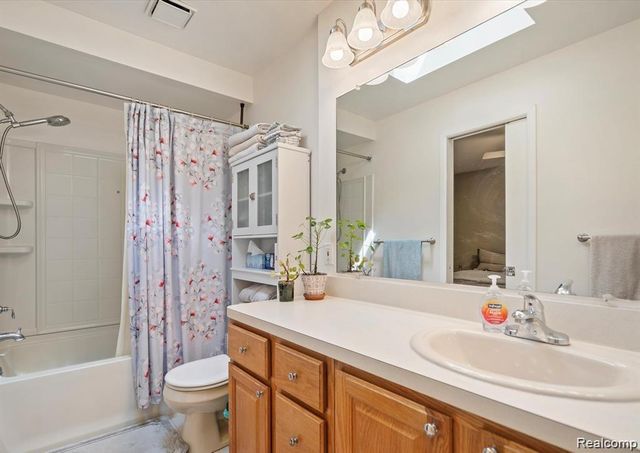 37653 Longacre Drive, Sterling Heights, MI 48312