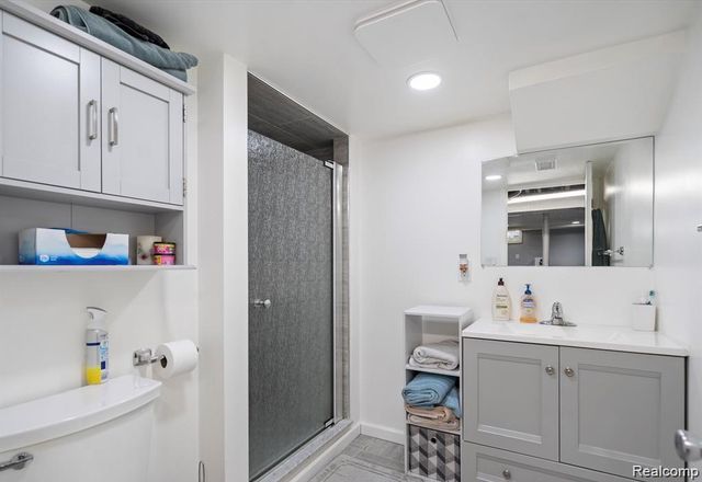 37653 Longacre Drive, Sterling Heights, MI 48312