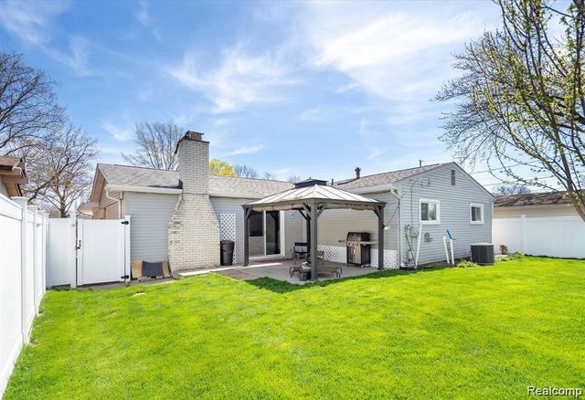 37653 Longacre Drive, Sterling Heights, MI 48312