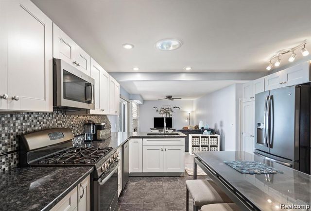 37653 Longacre Drive, Sterling Heights, MI 48312