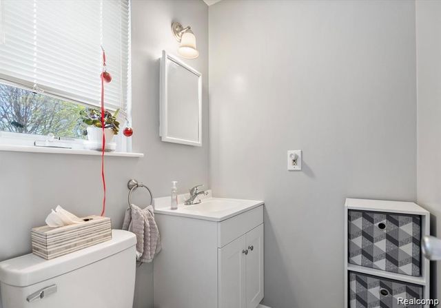 37653 Longacre Drive, Sterling Heights, MI 48312