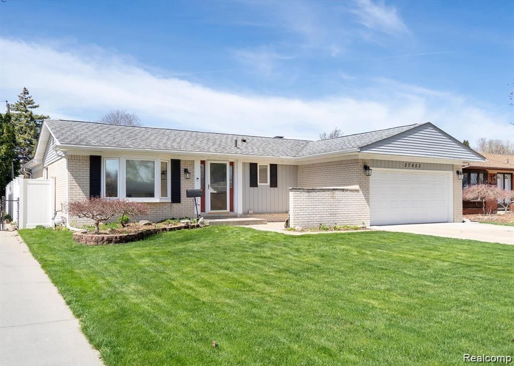 37653 Longacre Drive, Sterling Heights, MI 48312
