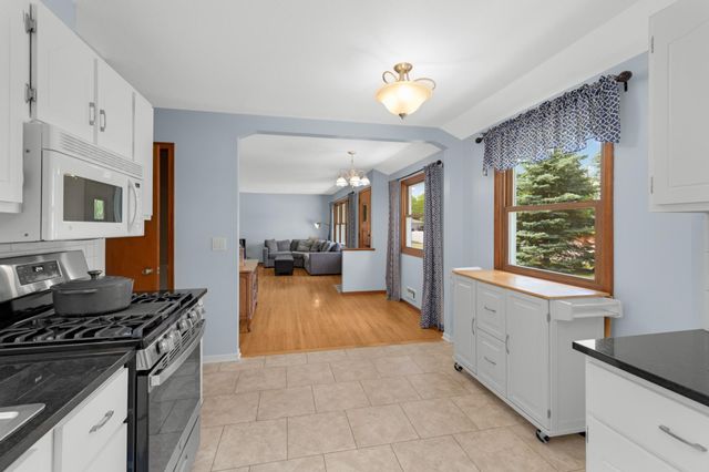 8336 Ewing Road, Bloomington, MN 55431
