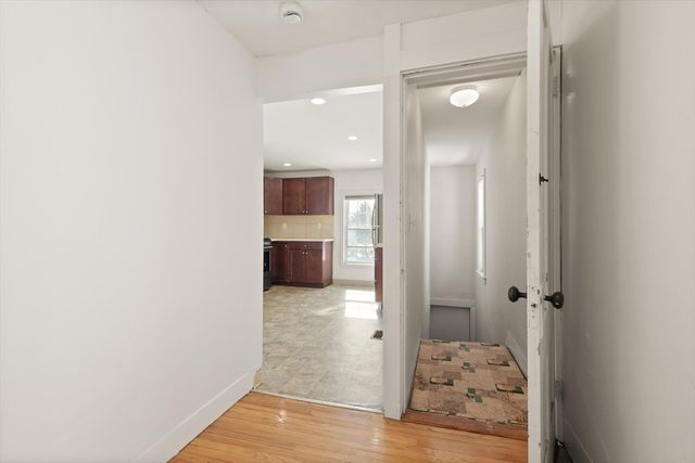 22 Scott St, Woburn, MA 01801