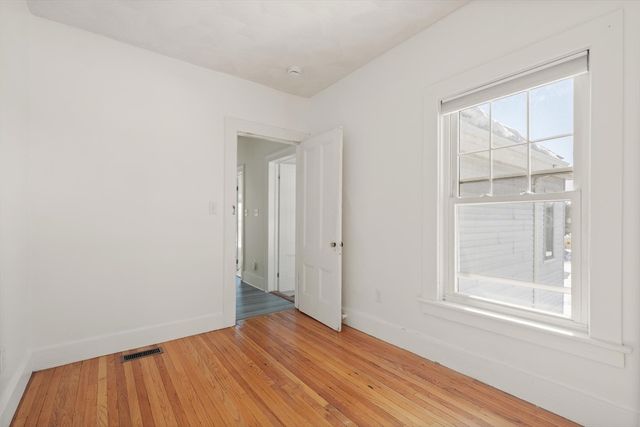 22 Scott St, Woburn, MA 01801